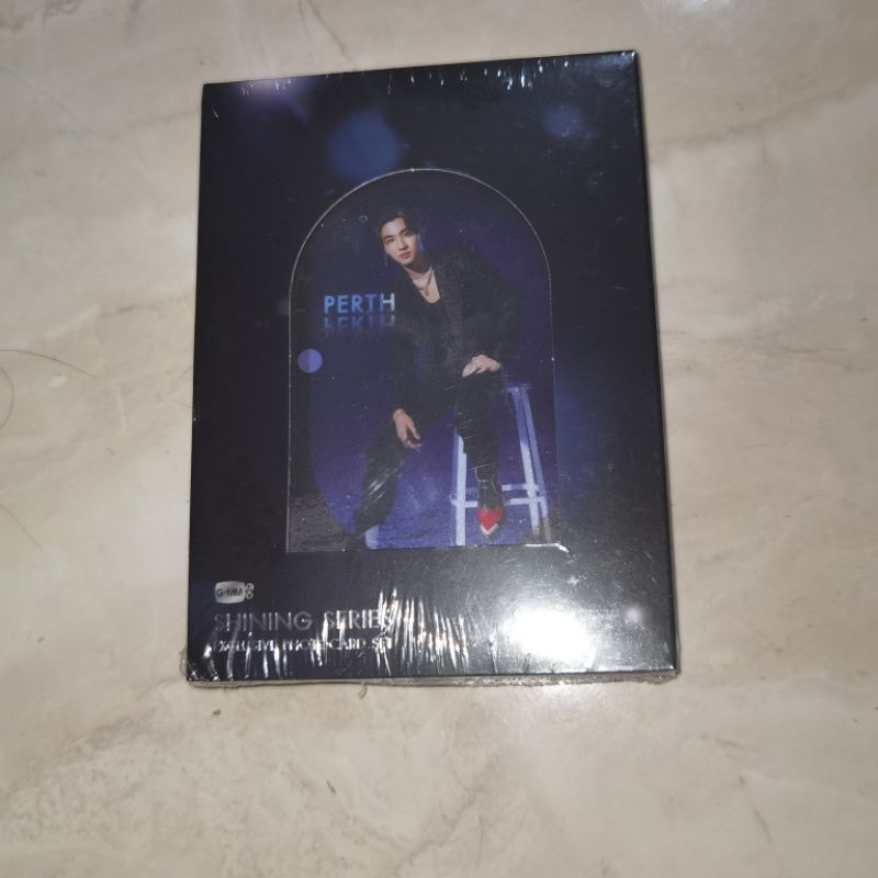 [หนังสือ] Pc SHINING SERIES GMMTV 2023 EXCLUSIVE PHOTOCARD SET. Perth TANAPON FULLSET SEALED