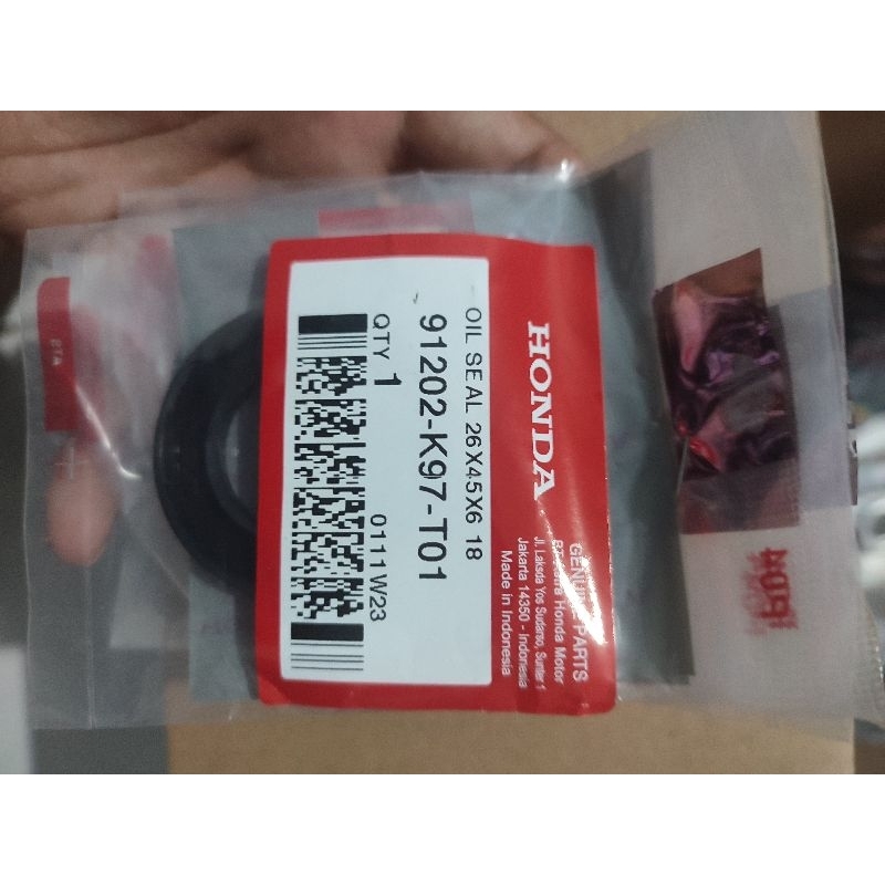 ซีลเพลาข้อเหวี่ยงซ้าย pcx อะไหล่รหัส 91202k97t01 เดิม ahm 100c/o