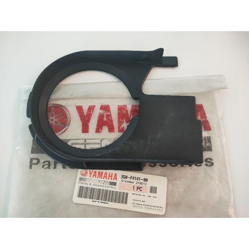 ใหม่ Original Yamaha Vega R ยางกันถังแก๊ส 3S0-F411-00
