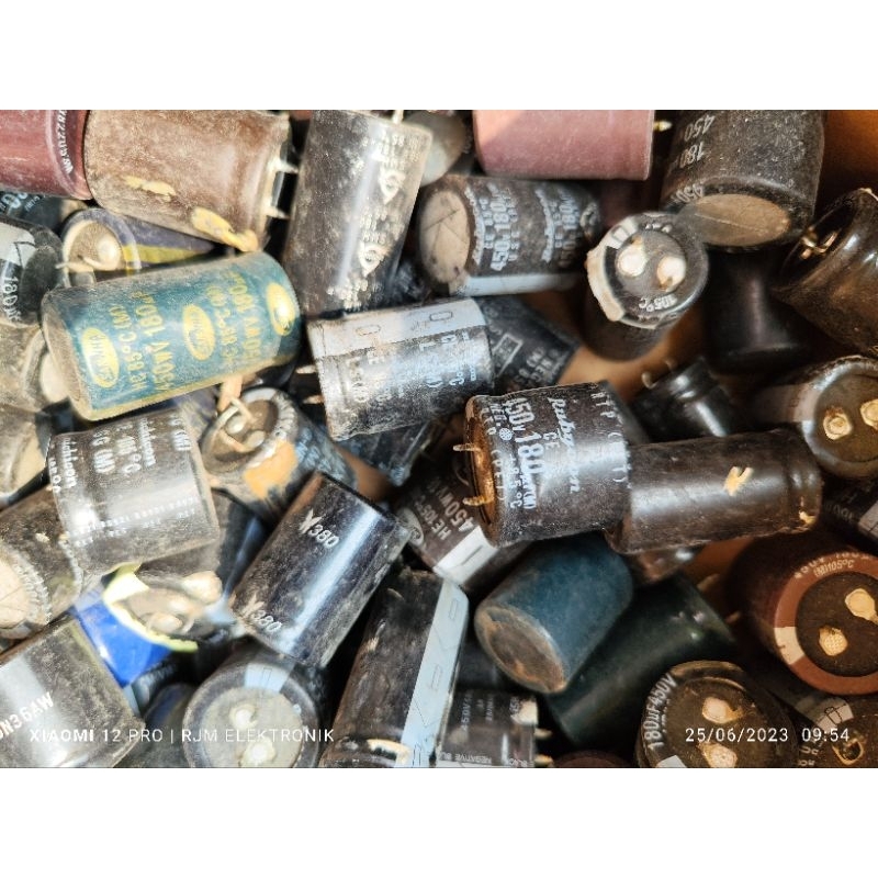 แบตเตอรี่ Elco 180uf 450v