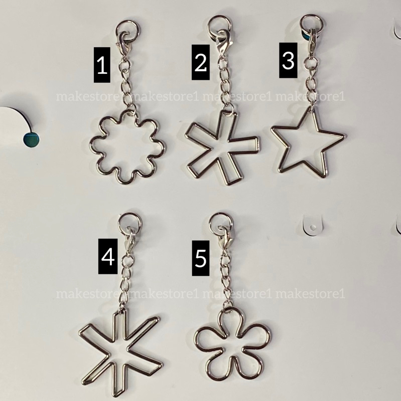 Sharing ais_9 ชั้นพวงกุญแจ charm md pop up store withmuu สินค้าอย่างเป็นทางการจากis9 จากis