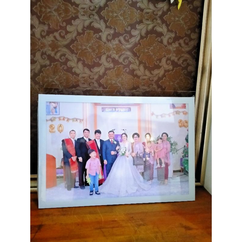 40x60 CM LAMINATED PHOTO PRINTING PACKAGE + 16 x 24 INCH FRAME PHOTO PRINTING PACKAGE + FRAME (CEBI 