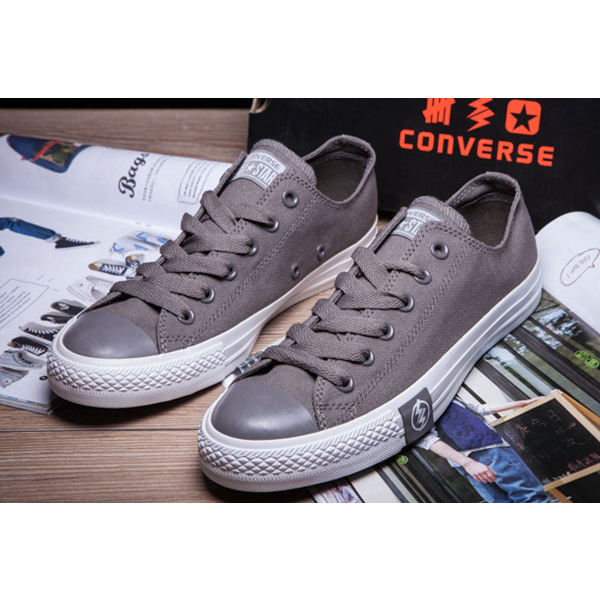 รองเท้า Converse Allstar ดั้งเดิม chuck taylor X undefeated