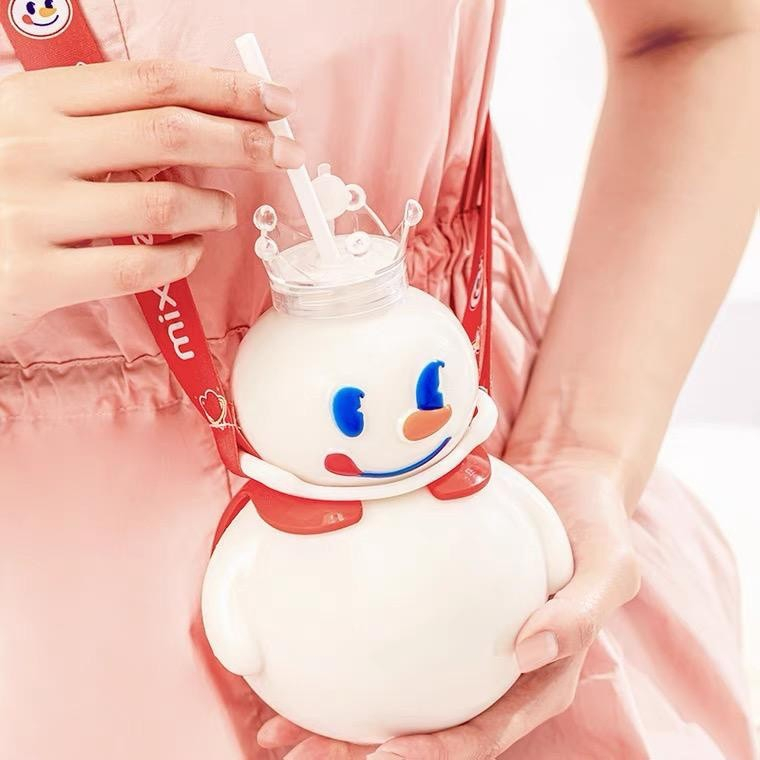 JG 700ML MIXUE BOTTLE WITH STRAP 700ML SNOW KING DRINKING WATER TUMBLER พร้อมสายรัด