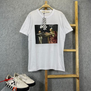 เสื้อยืด สีขาว ลาย Kaos CARAVAGGIO