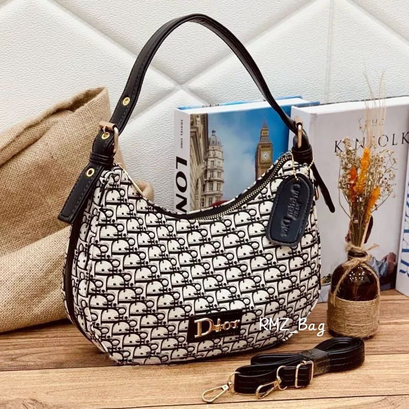 Rmz_bag Sling And Shoulder Bag Buckle Strap จากร่วมสมัย