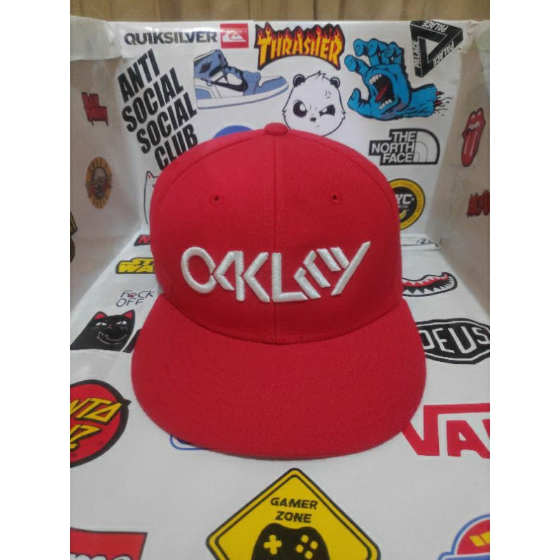 หมวก Oakley ดั ้ งเดิม