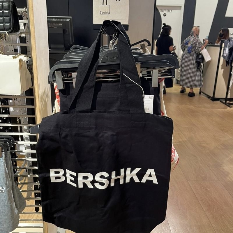 กระเป๋าโท้ต BERSHKA TOTEBAG ORIGINAL BERSHKA CANVAS TOTE BAG