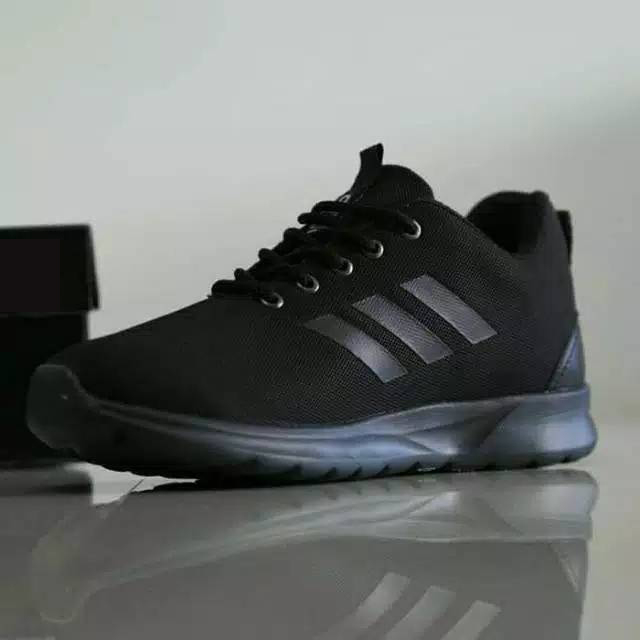 Code DY41N] Adidas รองเท้าผ้าใบ สีดําล้วน - Premium School Shoes