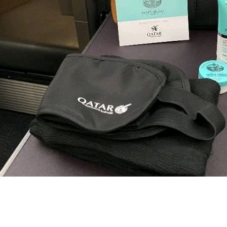 MATA QATAR AIRWAYS SOCKS EYE COVERS