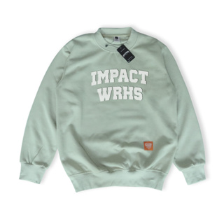 Crewneck - เสื้อสเวตเตอร์ โอเวอร์ไซซ์ IMPACTWRHS ENVLOPE (มะกอก) PLASTISOL HDC