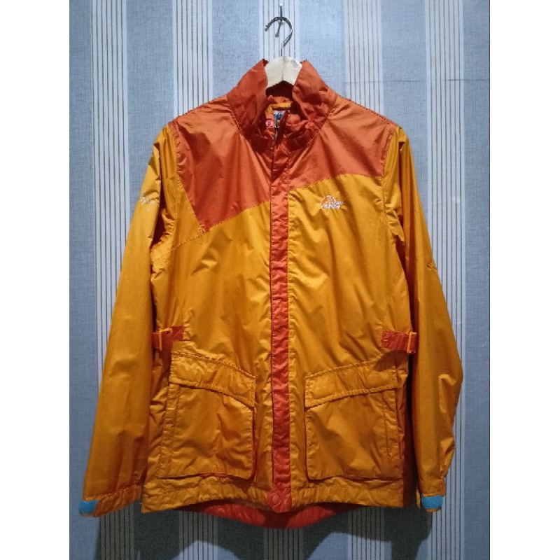 เสื้อแจ็คเก็ต LOWE ALPINE มือสอง