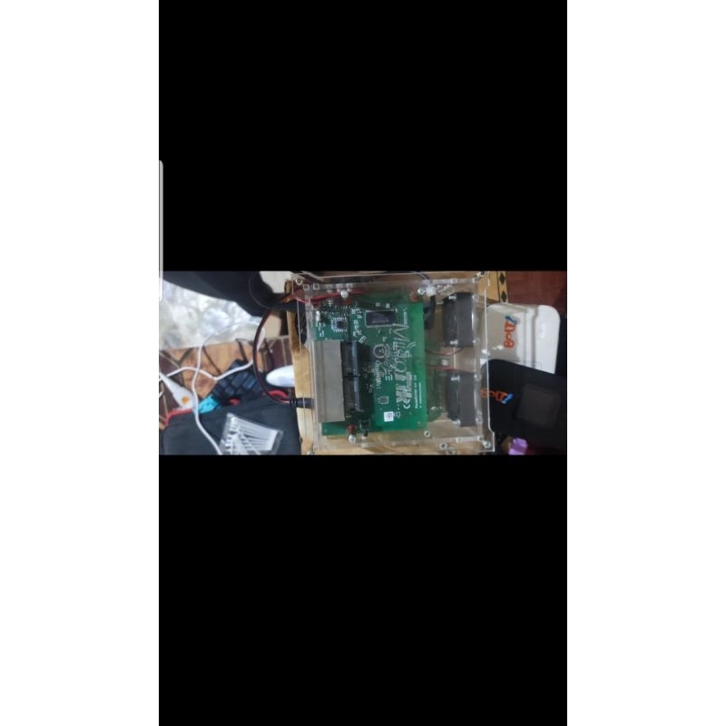 เคสอะคริลิคสําหรับ STB HG680P + Mikrotik RB750Gr3