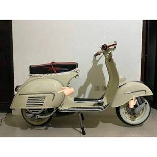 Lis list slipir tepong Fender vespa sprint gl grand lusso สลักเกลียวซ้าย และน็อต 4 ชิ้น