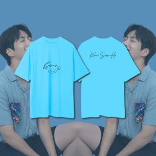 เสื้อยืด พิมพ์ลาย KIM SEON HO SMILE GOODBOY หน้า และหลัง สีฟ้า สําหรับเด็ก 24S