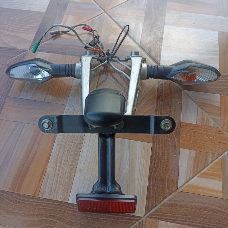 ที่ใส่ป้ายทะเบียนด้านหลัง, ขายึดบังโคลน, Pulsar ns200, bajaj Pulsar 200NS Original