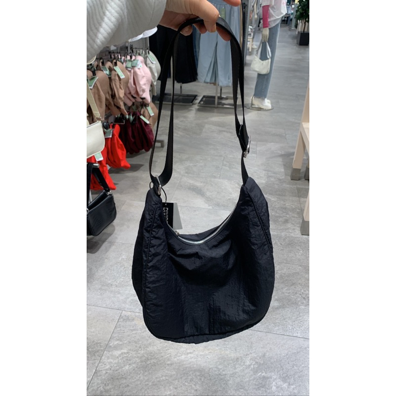 Hnm กระเป๋าสีดํา กระเป๋าสะพาย hnm ดั้งเดิม