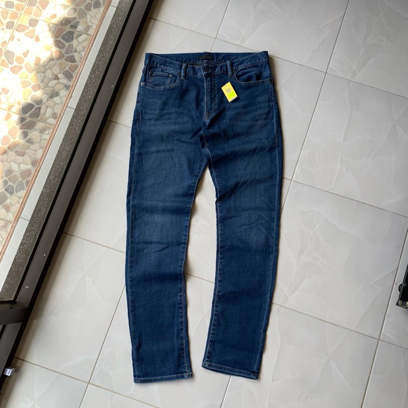 กางเกงยีนส์ UNIQLO HEATECH