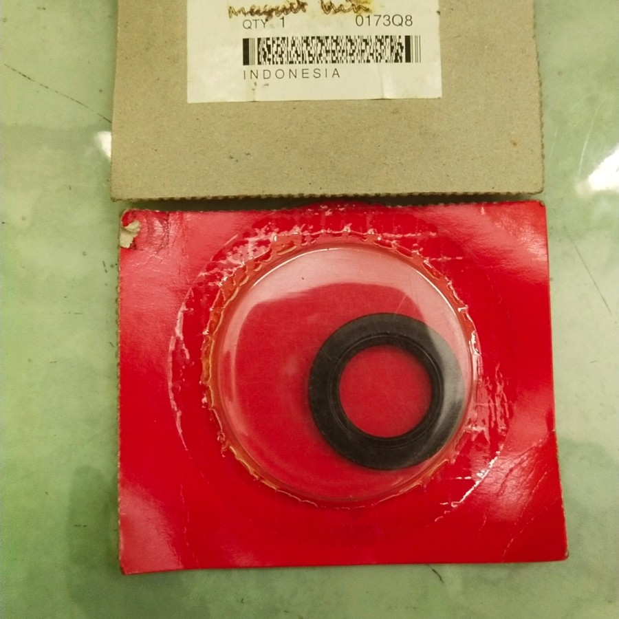 ซีลน้ํามัน 18.9 X 30 X 5 Honda Grand, Win 91202-GK4-722