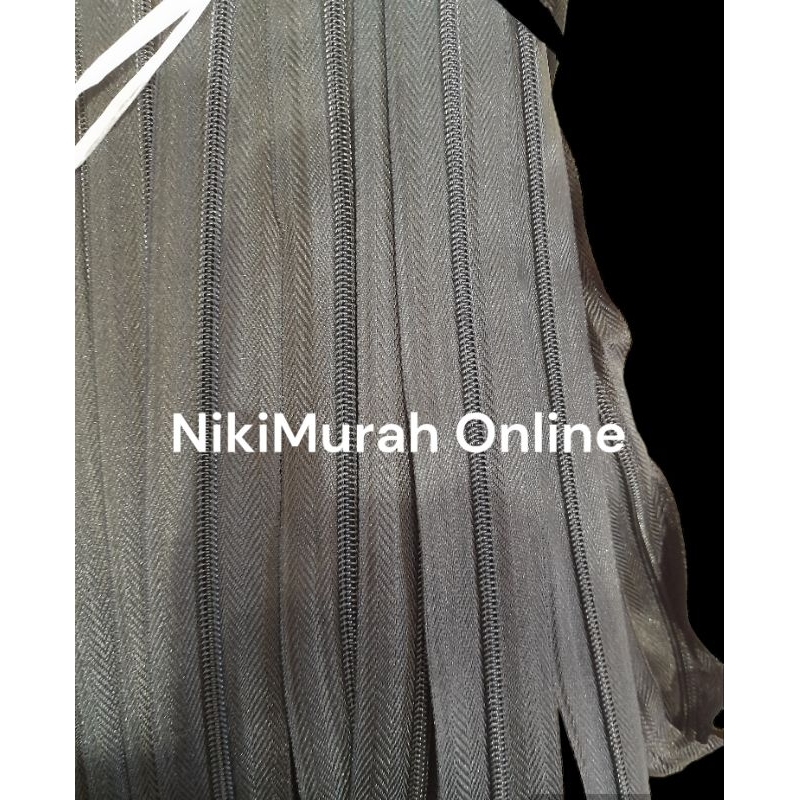 BLACK PARROT 3-GEAR ROLL ZIPPER CONTENTTS 100 YARDS