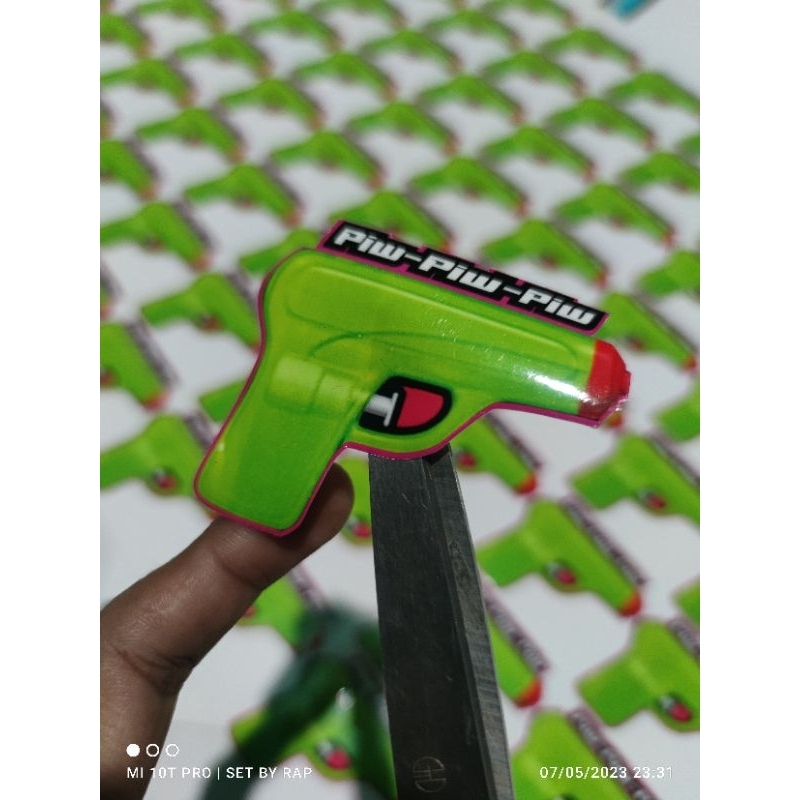 สติ๊กเกอร์ Piw Piw**