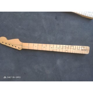 คอกีตาร์ stratocaster spalted maple 22frt