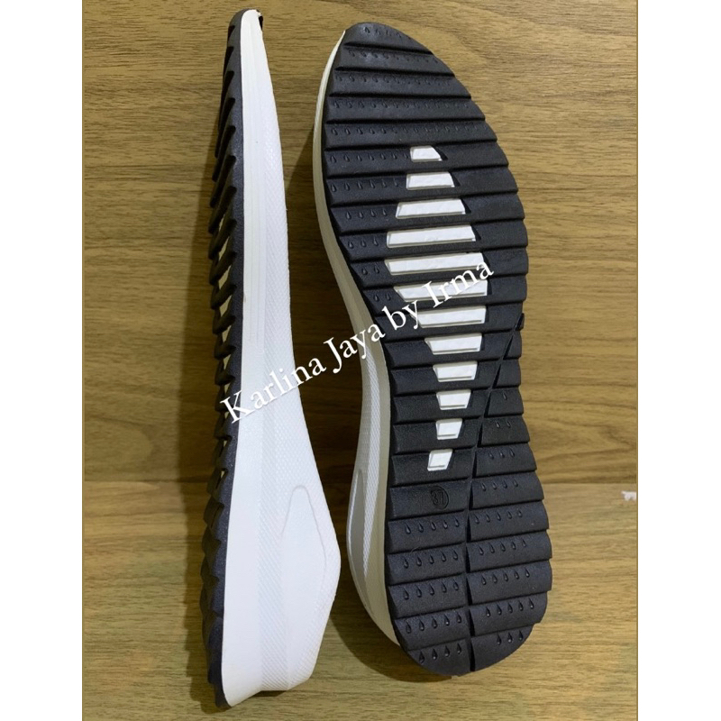 Outsole รองเท้าผ้าใบผู้หญิงรองเท้ากีฬา 36-40