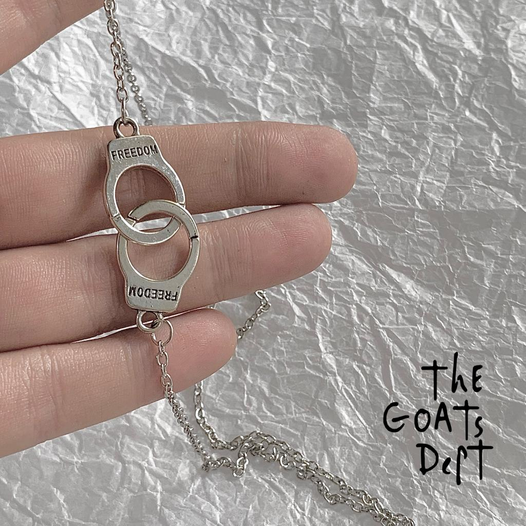 The Goats Dept - Freedom Necklace Original / tgd777 สร้อยคอรุ่น handcuffs คลิปเงินเงินเงินสไตล์ y2k 
