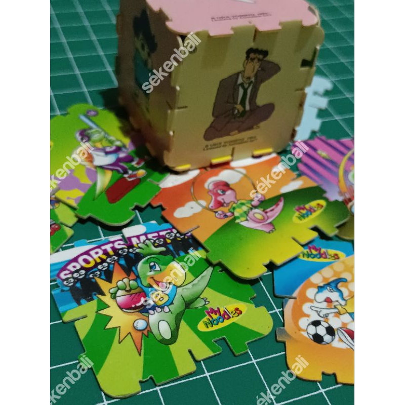 [Nostalgia Toys 90's Generation] Tazos Square Box Crayon Shinchan - Dino Dinosaurs - ของเล่นเด็ก - ของเล่นในโรงเรียนเก่า