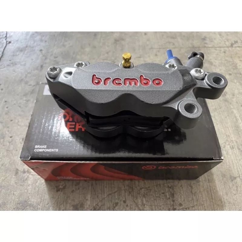 Brembo 4 ลูกสูบด้านหน้าเกียร์ด้านหลัง caliper 4 ลูกสูบ brembo ด้านหลัง 2p axial นําเข้า Brembo axial