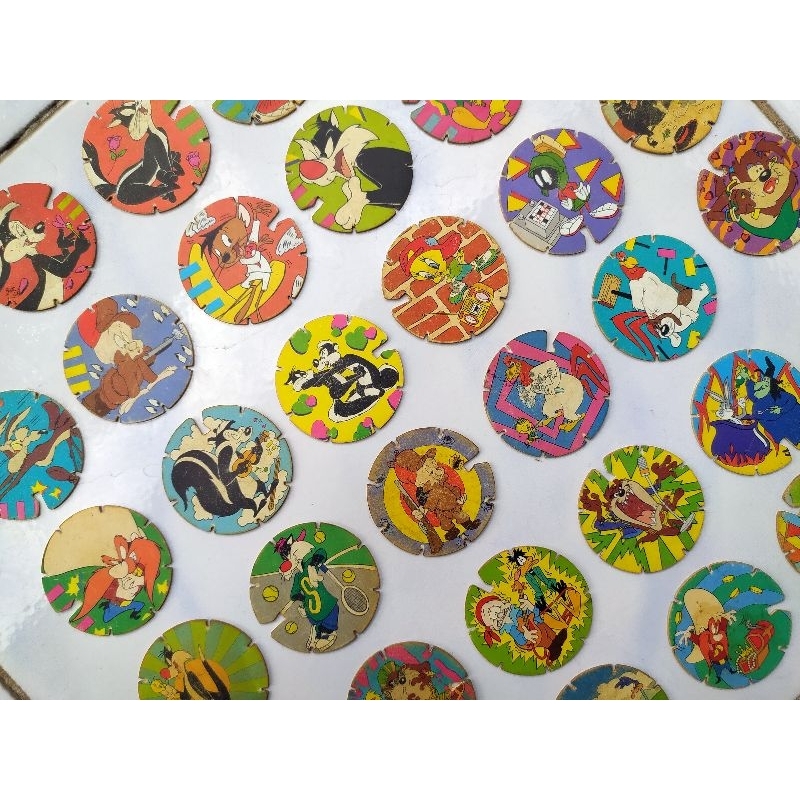 Tazos Looney Tunes Old School 90s Star 1 (32 ชิ้น)