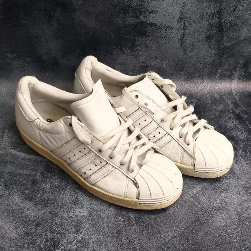 รองเท้า adidas superstar มือสอง