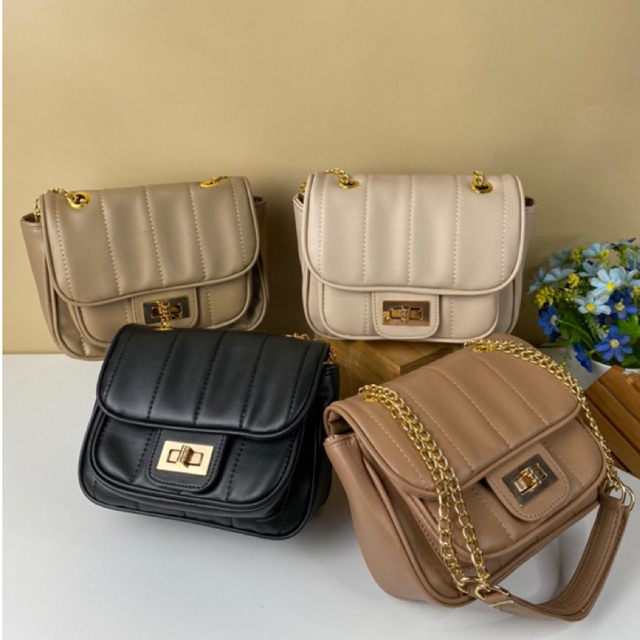 กระเป๋าสะพายข้าง JANNA