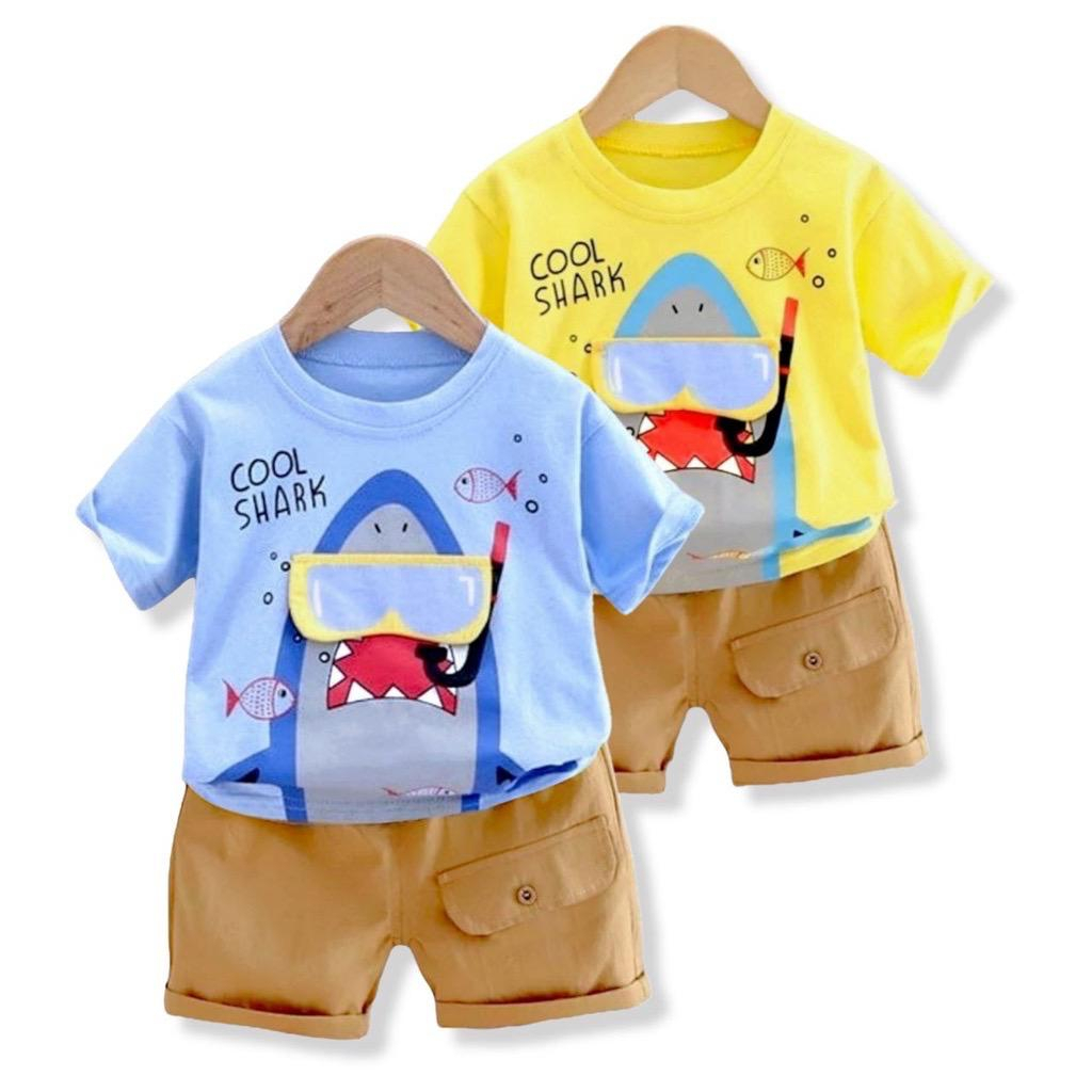 Boys& 39; DAILY SETTINGS BOYS& 39; SHORT SUITS PLAY SET COOL SHARK MOTIF