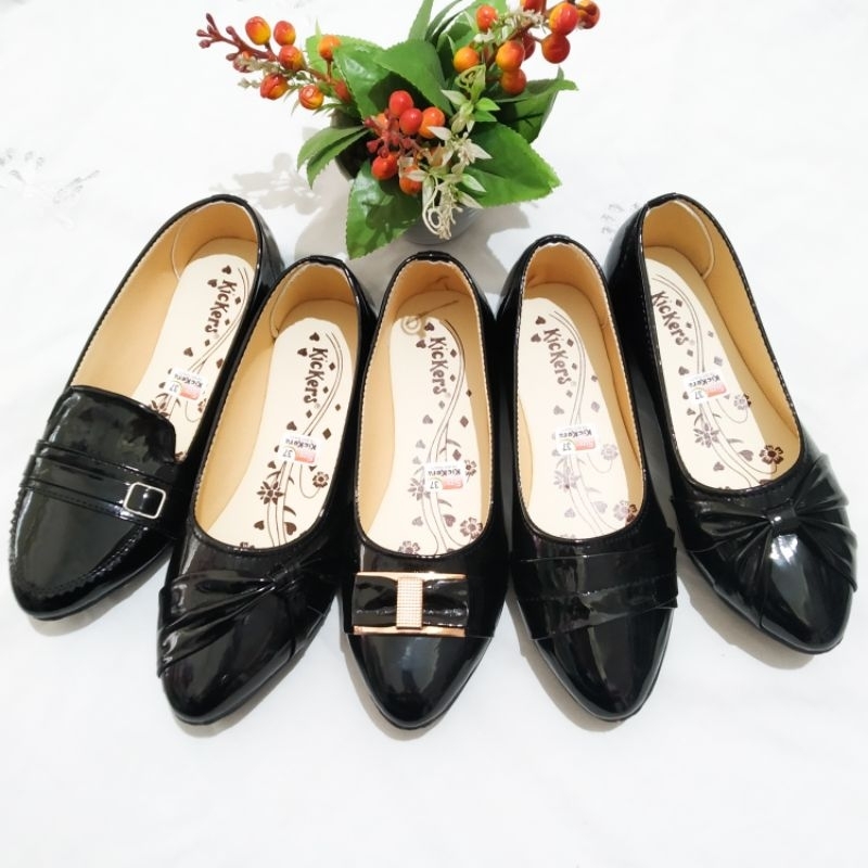 Hitam kickers รองเท้า kickers รองเท้าทํางานรองเท้าผู้หญิงสีดําสี Office Loafers สีดําเงาอย่างเป็นทาง