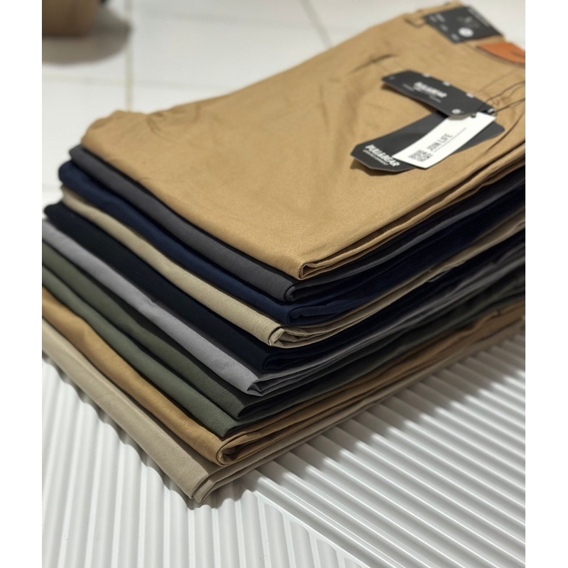กางเกงชิโน Pull and bear men& 39;s slimfit 33-38 (มีหลายสี)
