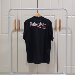 Balenciaga เสื้อยืดลําลอง แขนสั้น พิมพ์ลายโลโก้ ขนาดใหญ่ สีดํา สําหรับผู้ชาย 24s