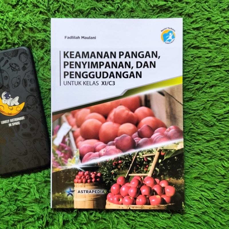 หนังสือต้นฉบับสําหรับการพูดและ WAREHOUSES GRADE 11 C3 VOCATIONAL SCHOOL