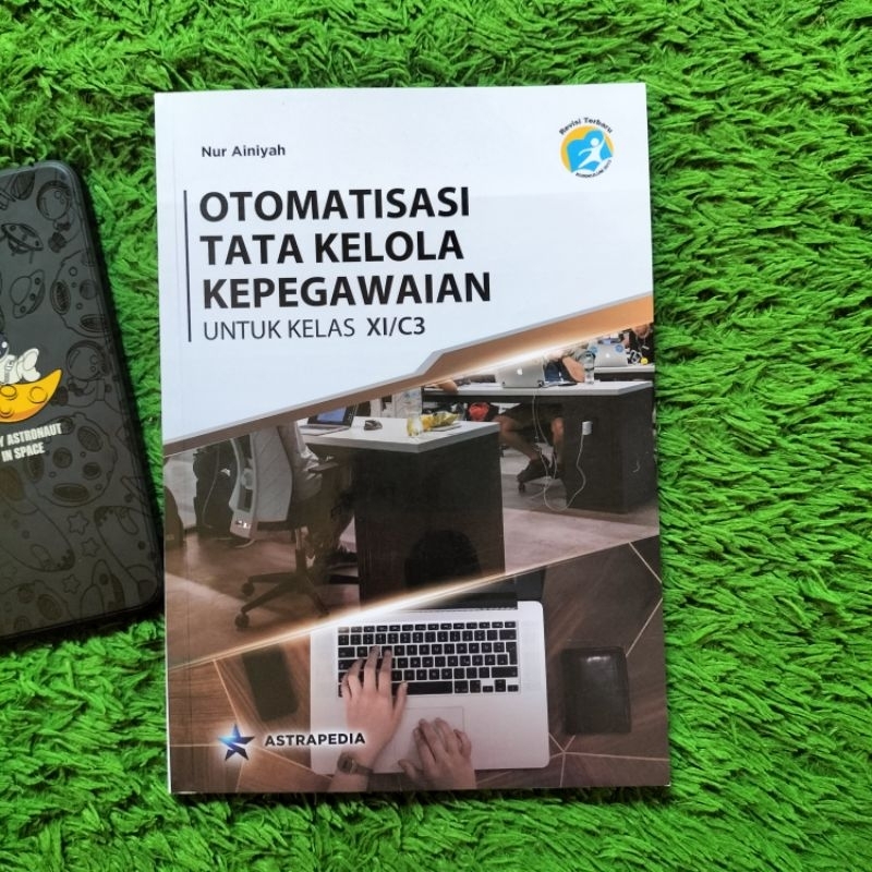 หนังสือต้นฉบับอัตโนมัติสําหรับ CLASS 11 C3 VOCATIONAL SCHOOL