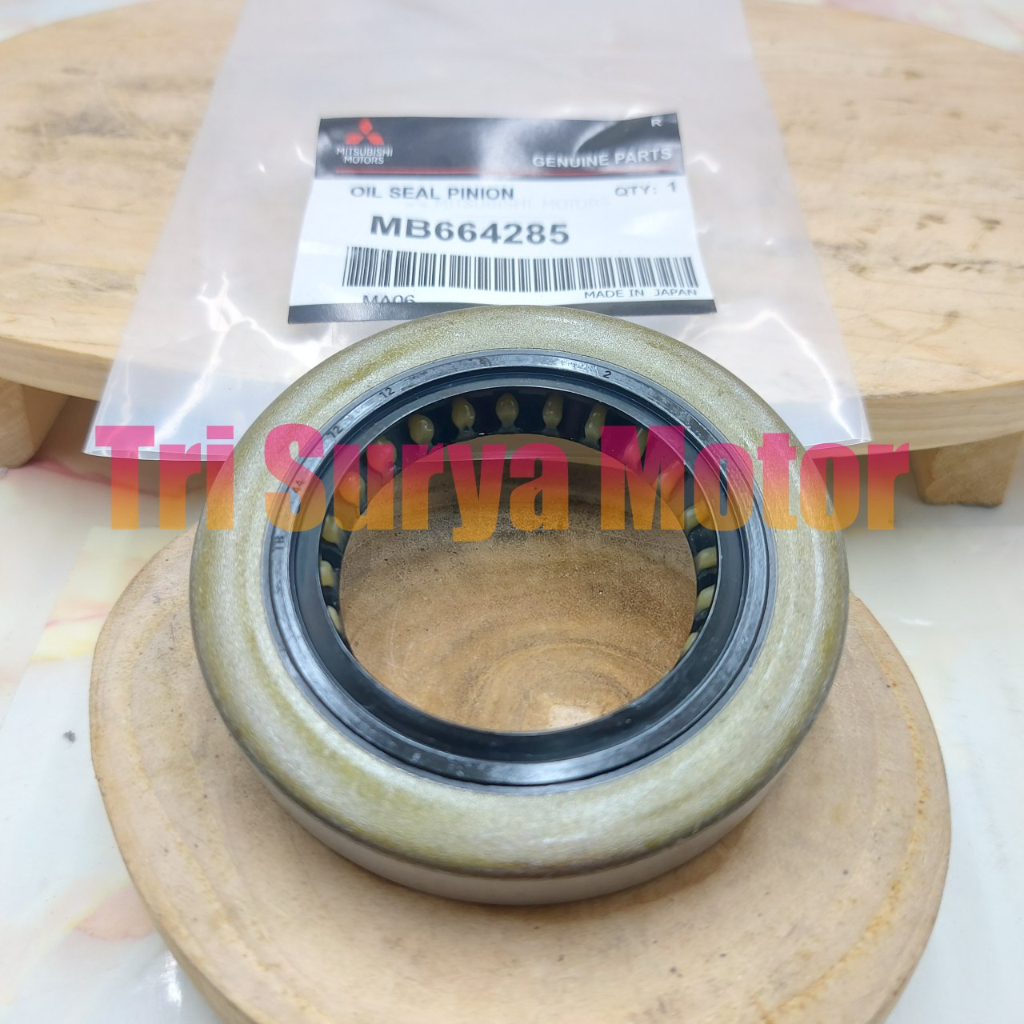 ซีลน้ํามัน PINION FRONT AXLE SEAL DIFF DRIVE TRITON 2.5 2500CC KB4T MB664285