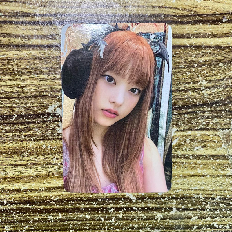 Newjeans OMG New Jeans Album Haerin Earmuff Photocard PC