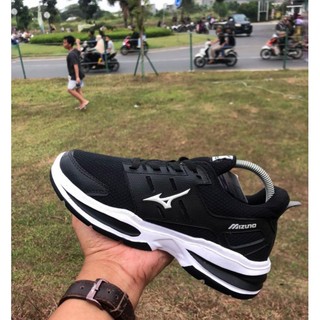 SEPATU SNEAKERS PRIA WANITA HITAM PUTIH SEPATU SEKOLAH