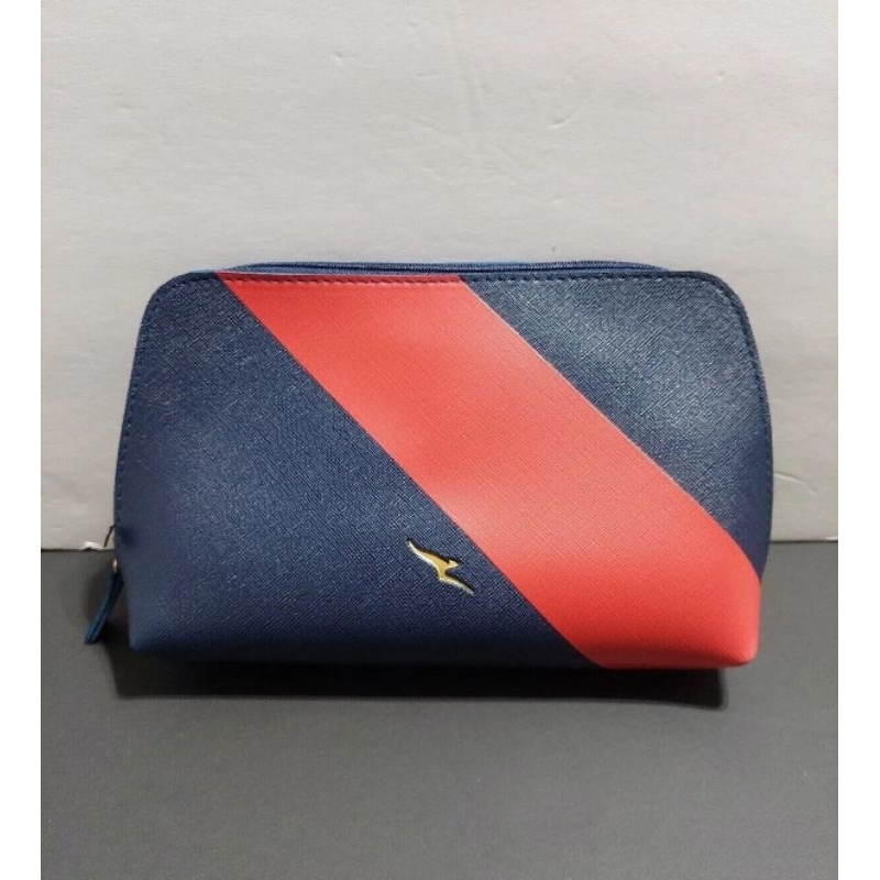 กระเป๋า TRAVEL KIT ดั้งเดิมโดย QANTAS