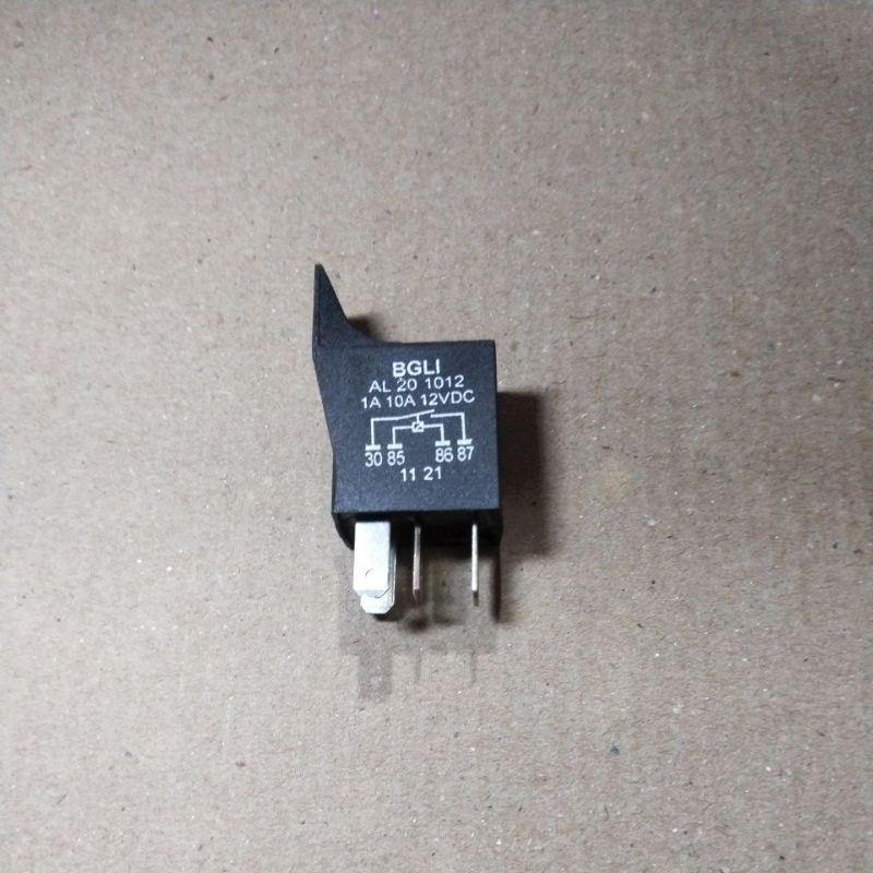 Bajaj RE OE, RE 175, RE 205, RE Spark Plug 2 / FL Light Relay