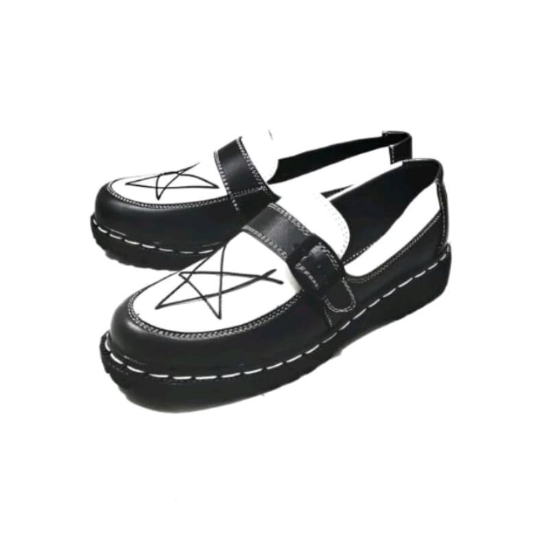 Penny Loafers Docmart สีดําและสีขาว Star Vintage ผู้ชายและผู้หญิงรองเท้าลําลองอย่างเป็นทางการ Dr