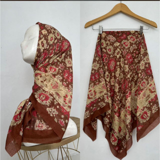 ผ้าคลุมฮิญาบ MOTIF RUSHEL MAROON Code YG44 Quadrangle Pashmina MOTIF HIJAB Antem Flower Series MOTIF