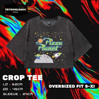 Tryworldbdg OFFICIAL "PIZZA PLANET" CROP TOP OVERSIZED | เสื้อครอป โชว์หลัง | เสื้อครอปท็อป พิซซ่า แพลนเน็ต ฟอกอากาศ วินเทจ