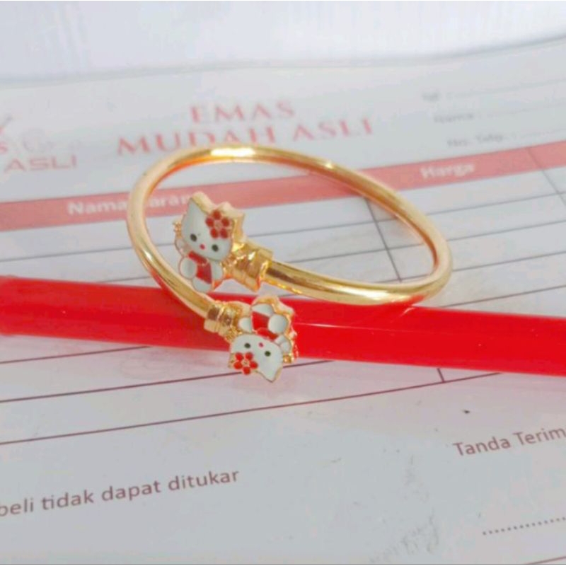 สร้อยข้อมือเด็ก 2/8th light gold 5.6gr 177.7% ตัวอักษรฟรีเนื้อหา