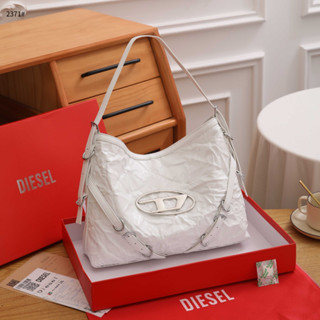 กระเป๋าสะพายไหล่ Diesel 2371 Hobo 55