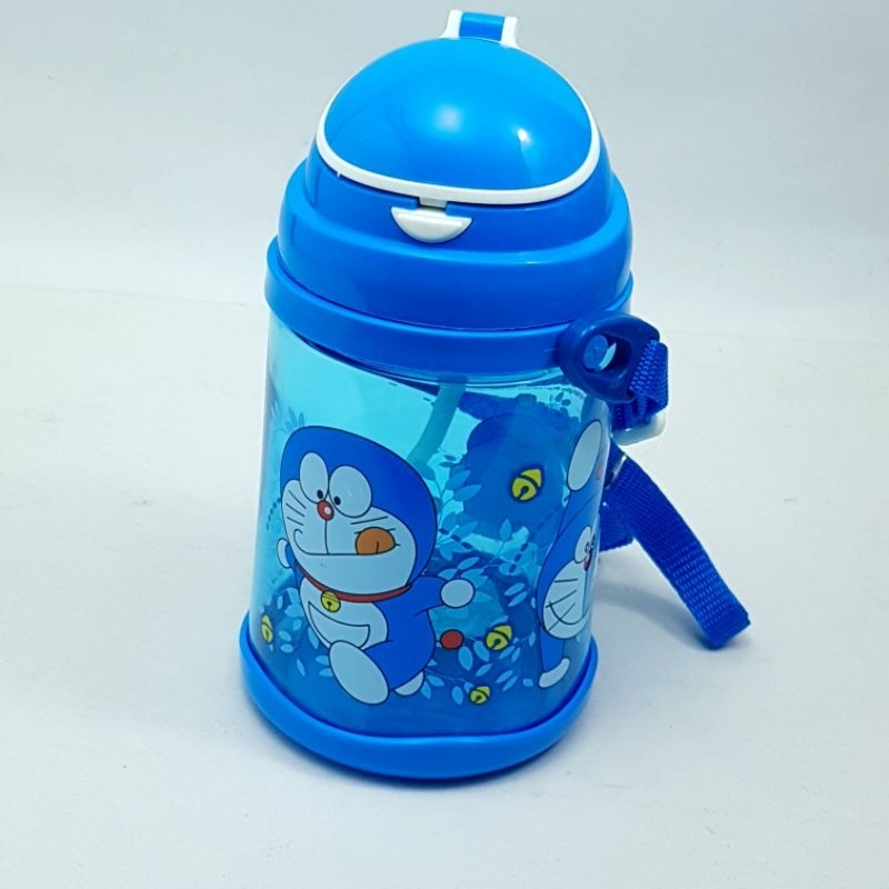 Doraem Straw Drinking Container/ขวดดื่ม + สายคล้องคอ 600ml C-30407